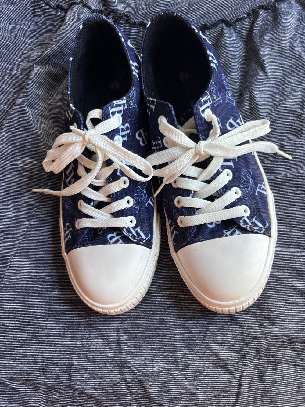Tampa Bay Rays women’s sneakers size 10